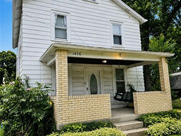 1676 Brodhead Road, Coraopolis, PA 15108