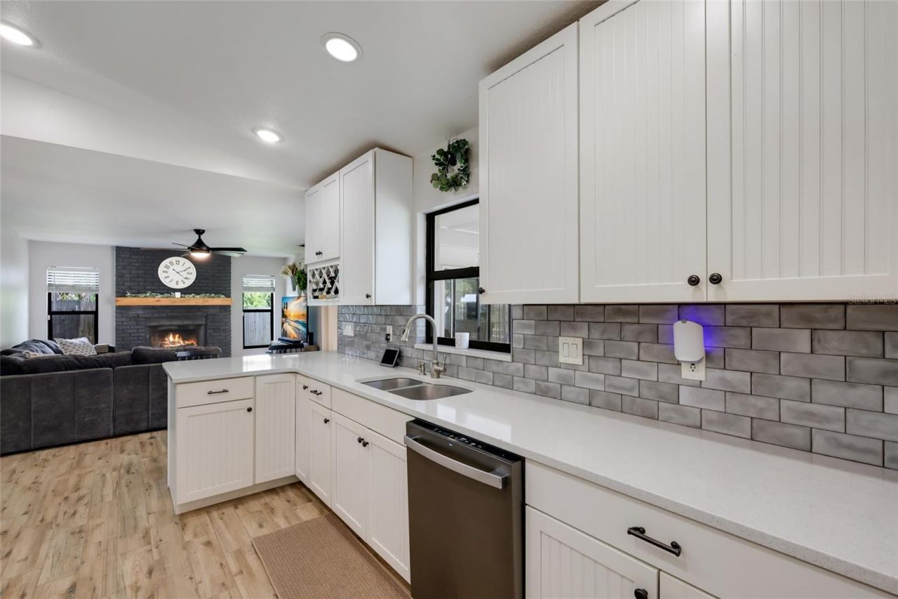 8038 56th Court E, Palmetto, FL 34221 Photo