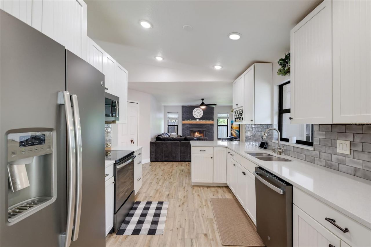 8038 56th Court E, Palmetto, FL 34221 Photo