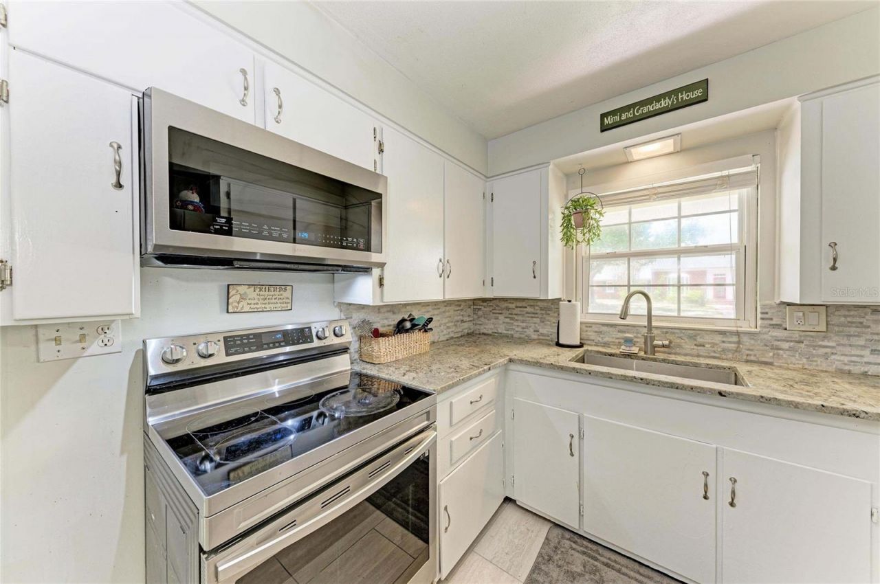 405 20th Street W, Bradenton, FL 34205 Photo
