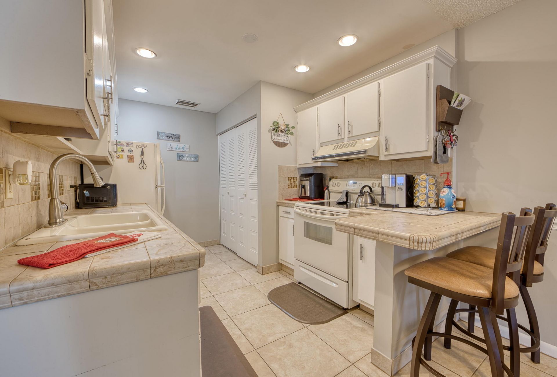 5037 Alfred Drive, West Palm Beach, FL 33417 Photo