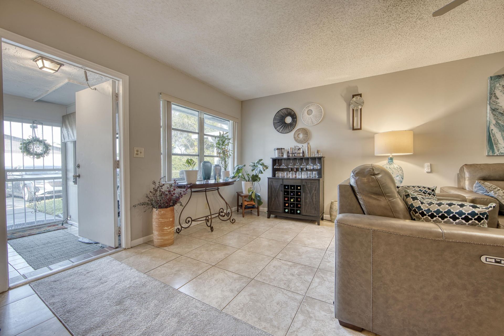 5037 Alfred Drive, West Palm Beach, FL 33417 Photo