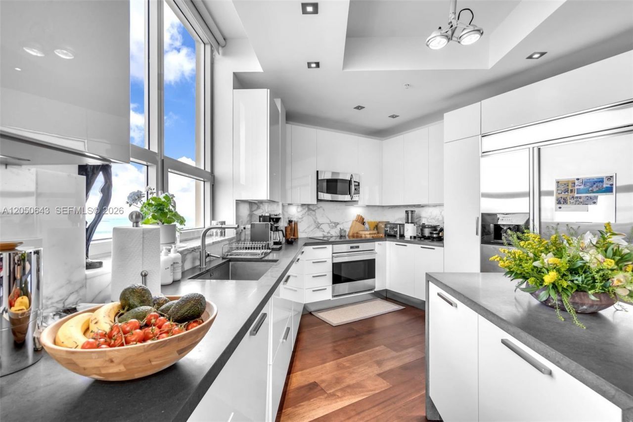 848 Brickell Key Drive , Unit LPH4401, Miami, FL 33131 Photo