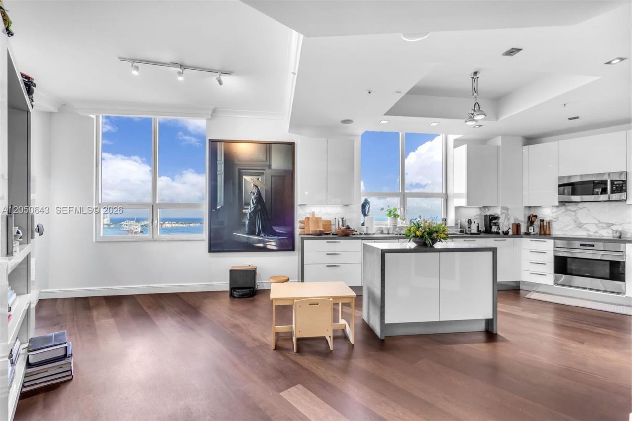 848 Brickell Key Drive , Unit LPH4401, Miami, FL 33131 Photo