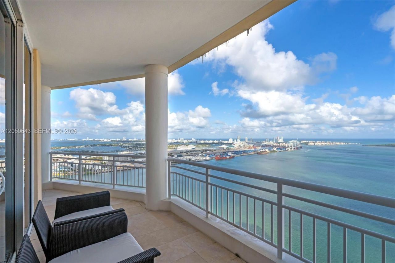 848 Brickell Key Drive , Unit LPH4401, Miami, FL 33131 Photo