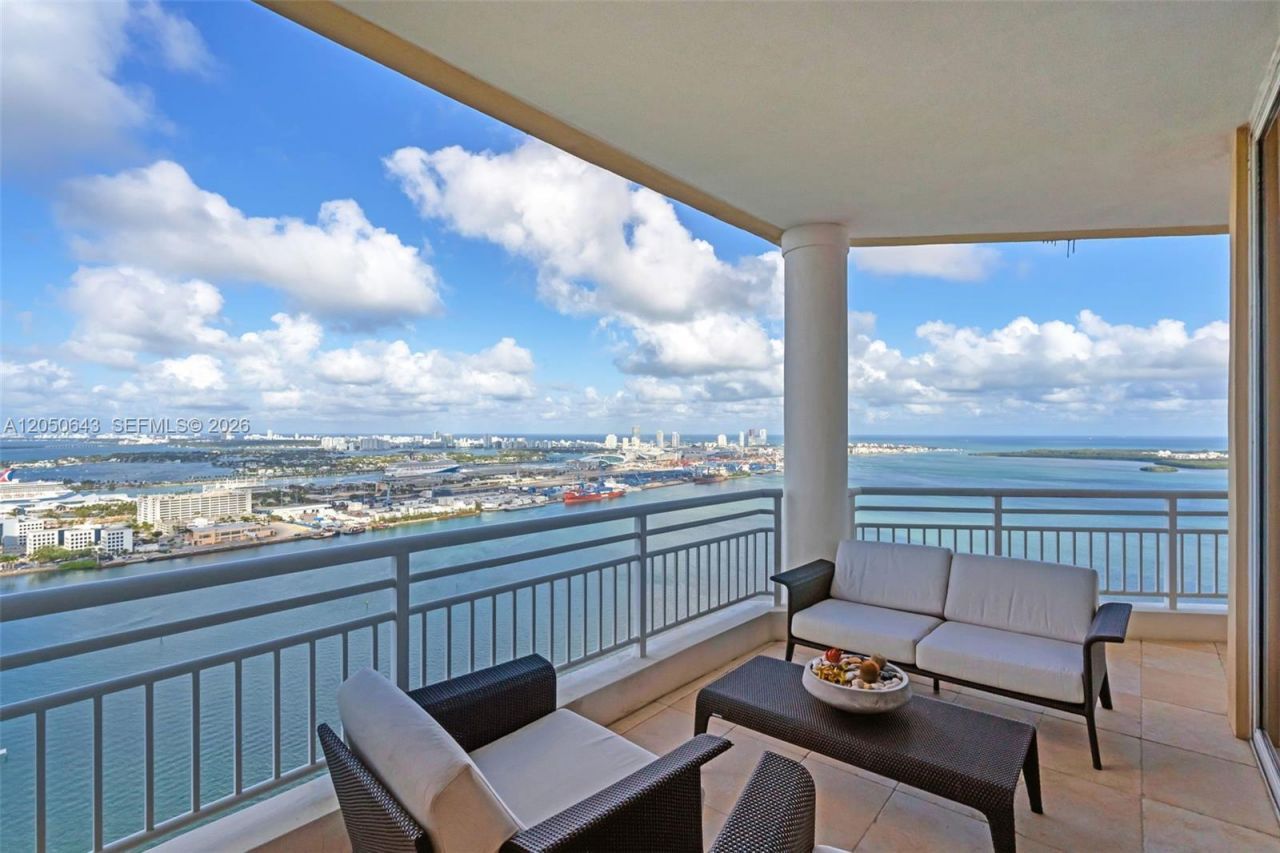 848 Brickell Key Drive , Unit LPH4401, Miami, FL 33131 Photo