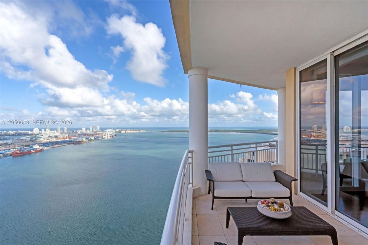 848 Brickell Key Drive , Unit LPH4401, Miami, FL 33131 Photo