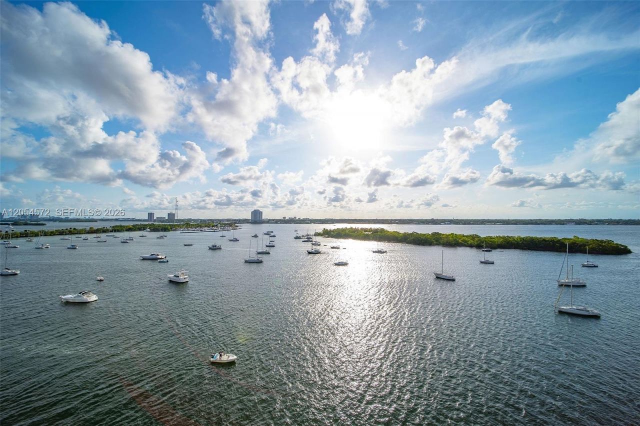7934 West Dr, Unit 803, North Bay Village, FL 33141 Photo