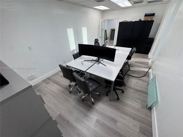 1333 S University Dr , Plantation, FL 33324