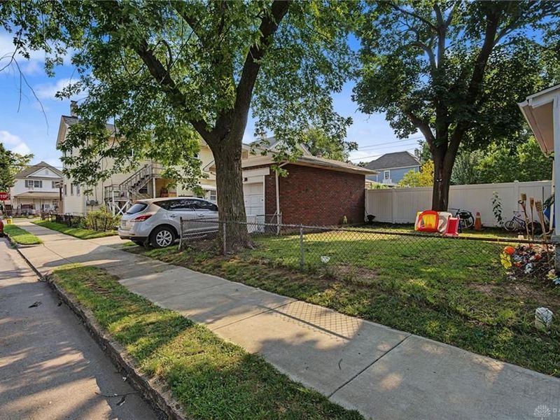 12 Meridian Street, Dayton, OH 45403 Photo 4