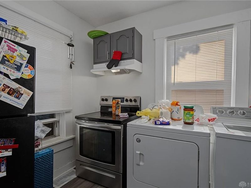 12 Meridian Street, Dayton, OH 45403 Photo 9
