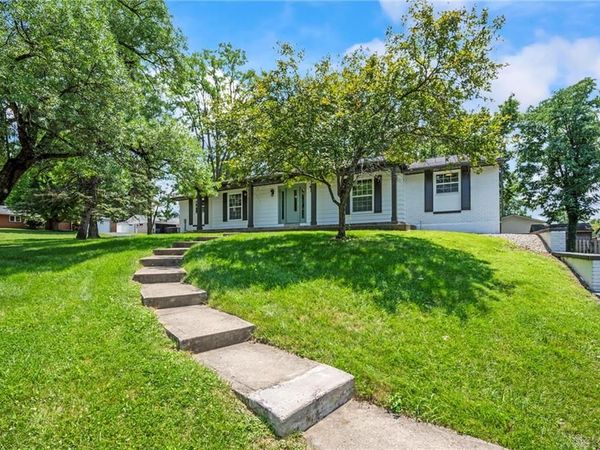 30 Lynn Rae Circle, Centerville, OH 45458