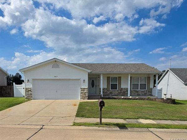 6017 Cross Pointe Drive , Cedar Hill, MO 63016