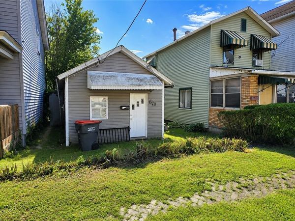 1510 3rd Ave, Beaver Falls, PA 15010