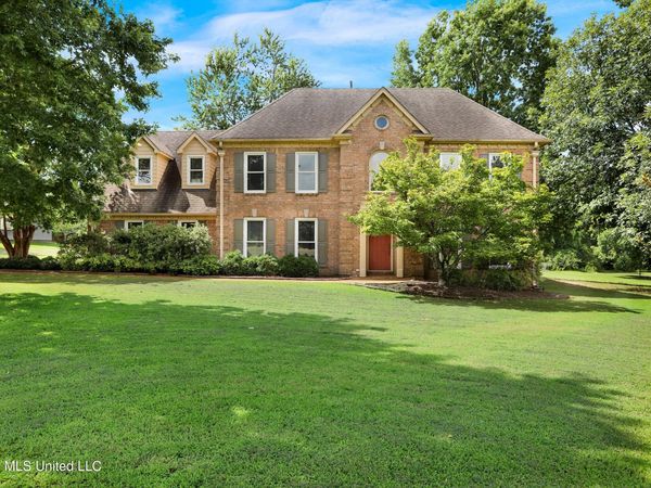 7925 Hunters Creek Drive, Olive Branch, MS 38654