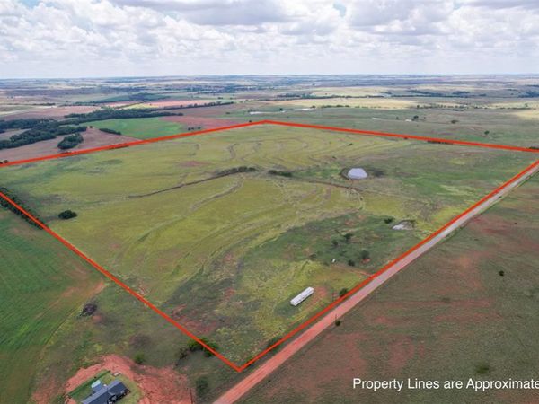 E 1060 Road, Clinton, OK 73601