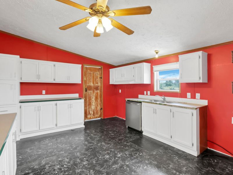 9029 Drums Bottom Road NE, Thornville, OH 43076 Photo 13