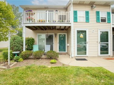7 Sunmist E, Buffalo, NY 14228