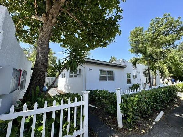 844 NE 17th Way, Unit Apt 2, Fort Lauderdale, FL 33304