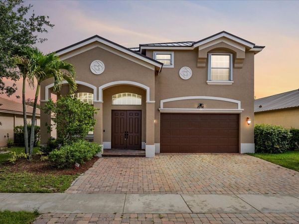 2166 SW NEWPORT ISLES Boulevard, Port St. Lucie, FL 34953