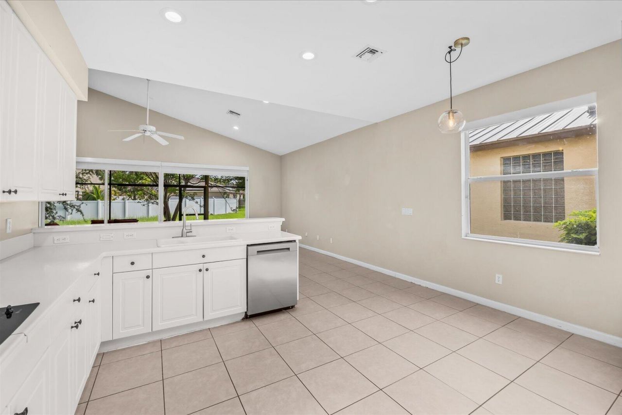 2166 SW Newport Isles Boulevard, Port Saint Lucie, FL 34953 Photo