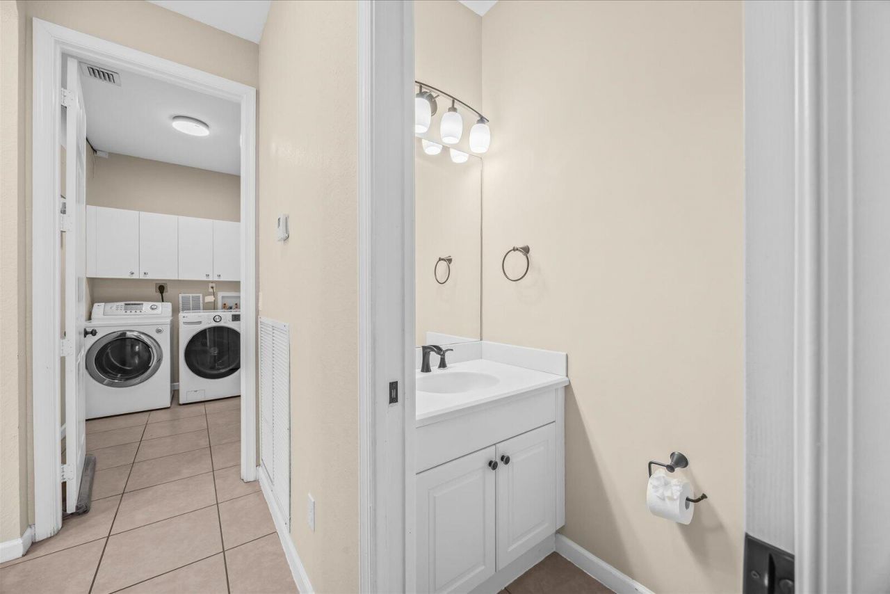 2166 SW Newport Isles Boulevard, Port Saint Lucie, FL 34953 Photo