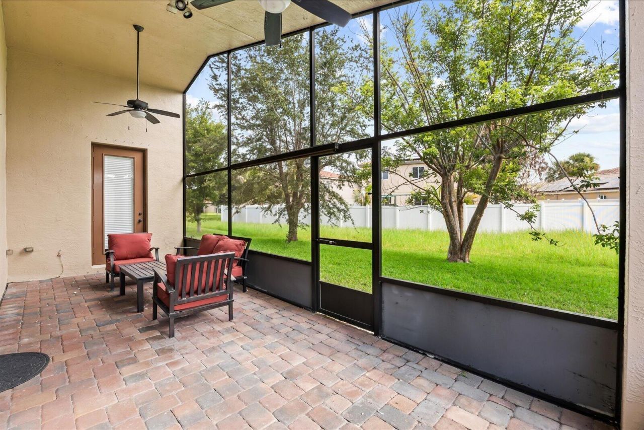 2166 SW Newport Isles Boulevard, Port Saint Lucie, FL 34953 Photo