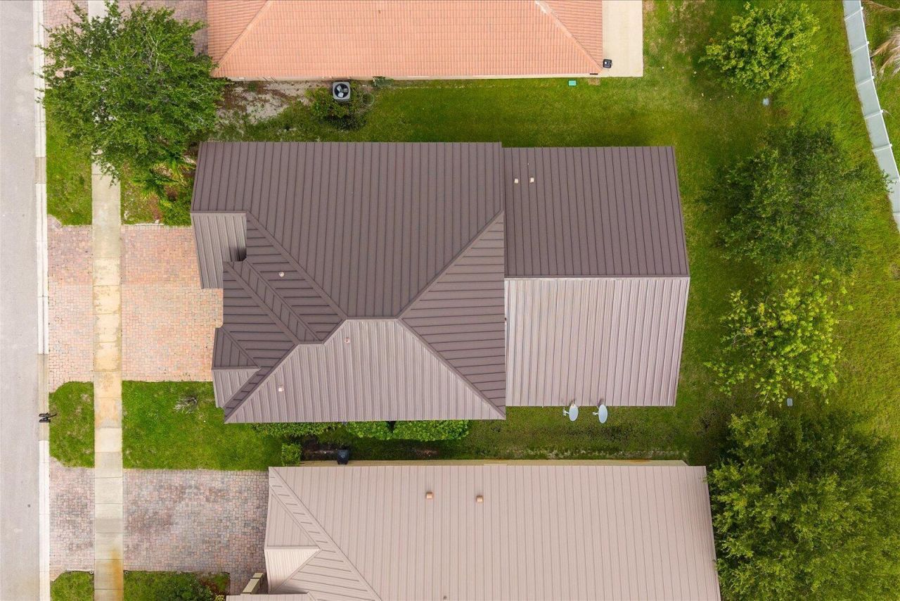 2166 SW Newport Isles Boulevard, Port Saint Lucie, FL 34953 Photo