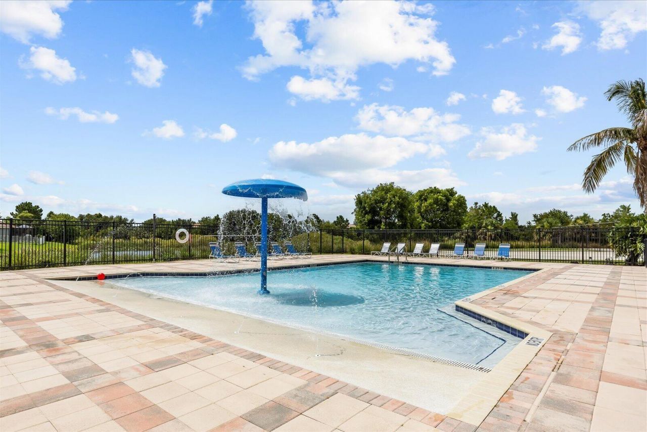 2166 SW Newport Isles Boulevard, Port Saint Lucie, FL 34953 Photo