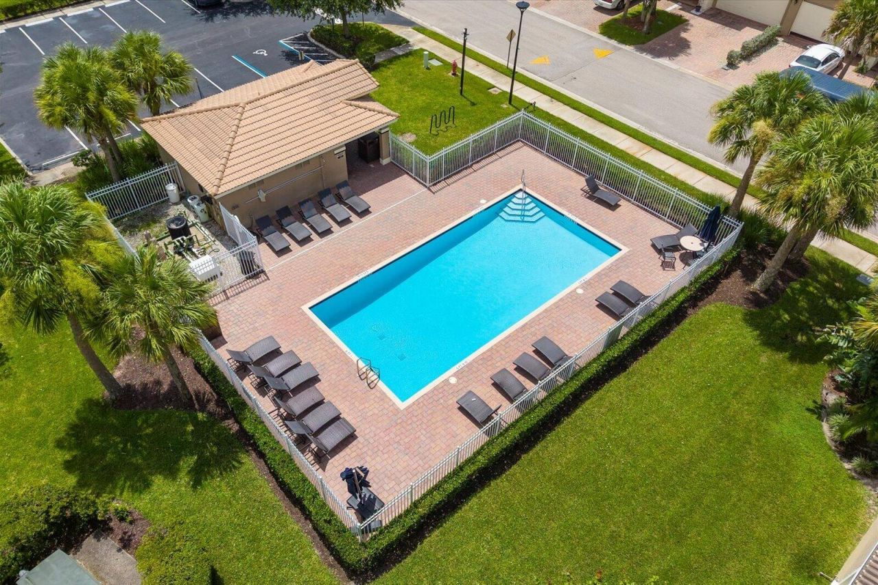 2166 SW Newport Isles Boulevard, Port Saint Lucie, FL 34953 Photo