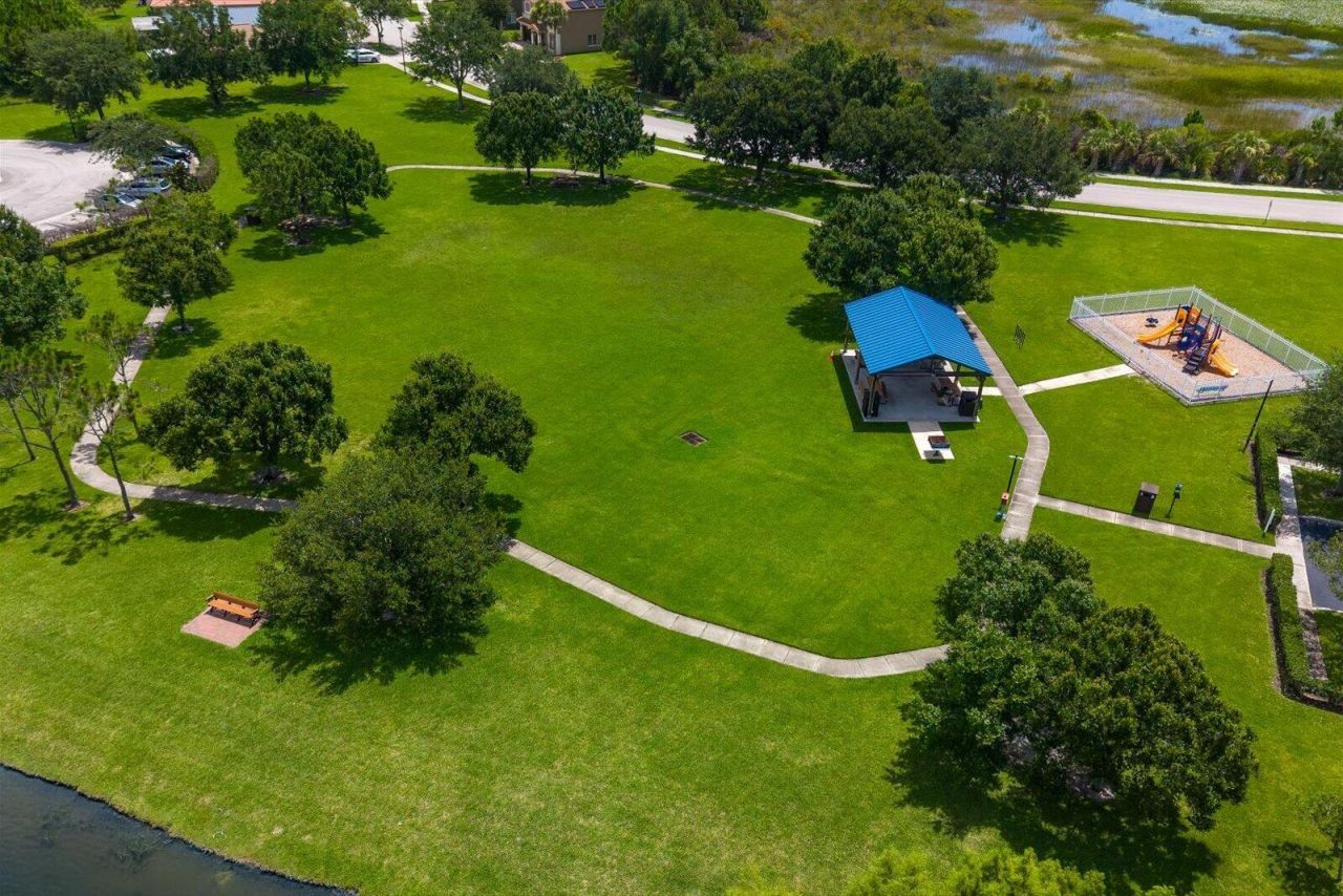 2166 SW Newport Isles Boulevard, Port Saint Lucie, FL 34953 Photo