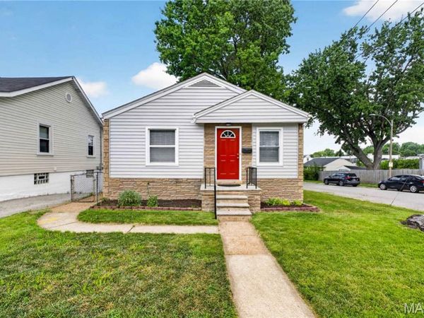 3345 Macklind Avenue, St Louis, MO 63139