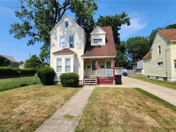 3747 Bosworth Road , Cleveland, OH 44111