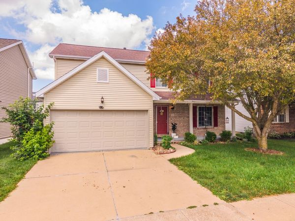4 Breckenwood Court , Bloomington, IL 61704