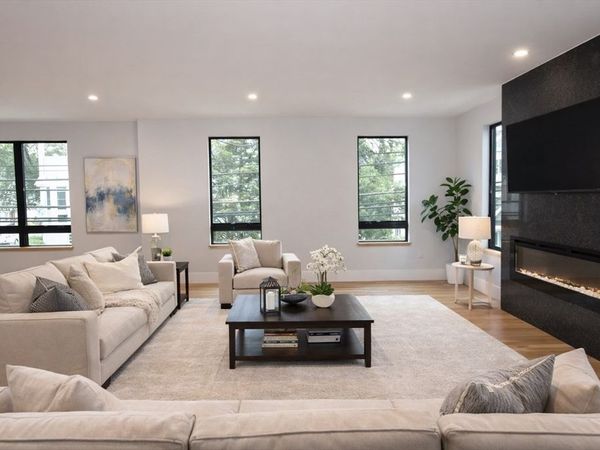 316 School St, Unit 1, Waltham, MA 02453