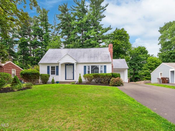 142 Fernbank Avenue, Delmar, NY 12054