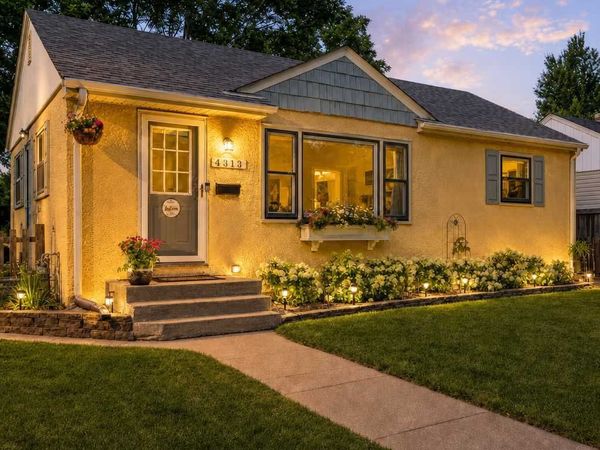 4313 Grimes Avenue N, Robbinsdale, MN 55422