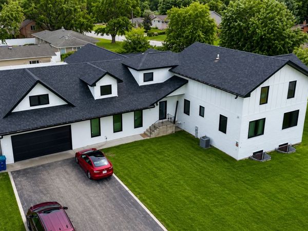 8501 S 84th Avenue, Hickory Hills, IL 60457