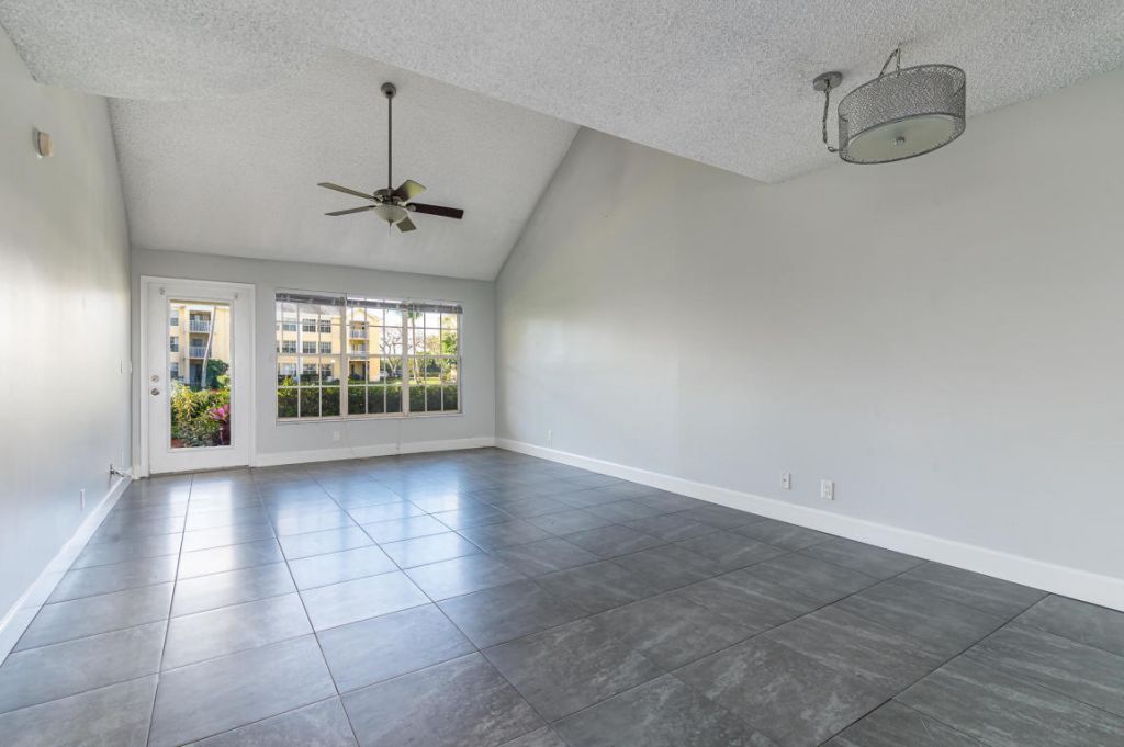 6299 La Costa Drive, Unit B, Boca Raton, FL 33433 Photo