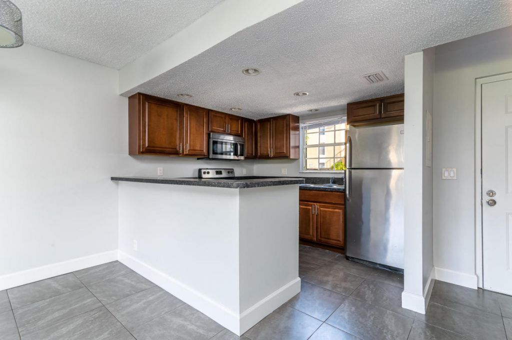 6299 La Costa Drive, Unit B, Boca Raton, FL 33433 Photo