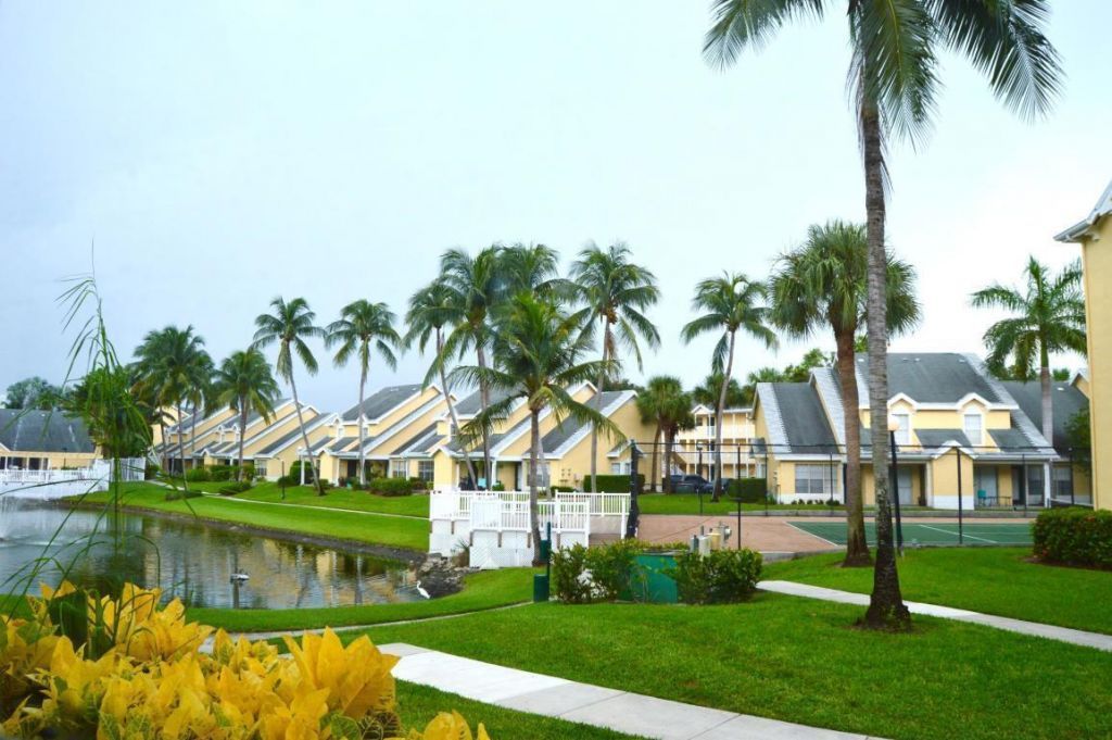 6299 La Costa Drive, Unit B, Boca Raton, FL 33433 Photo