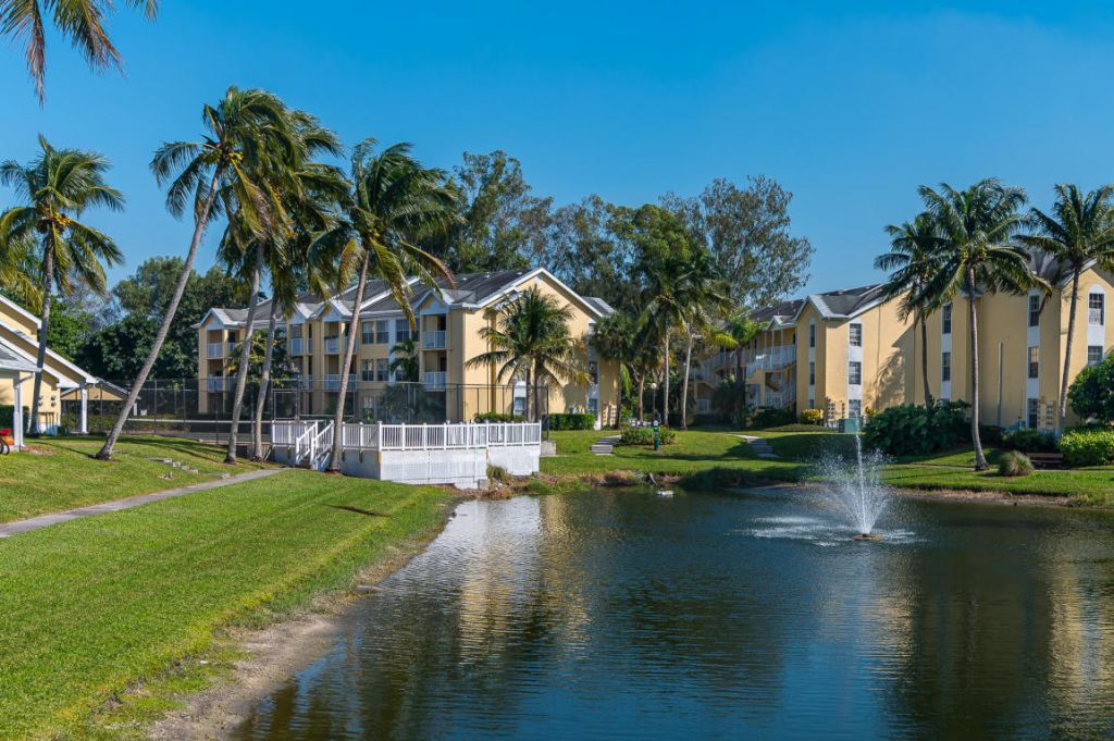 6299 La Costa Drive, Unit B, Boca Raton, FL 33433 Photo