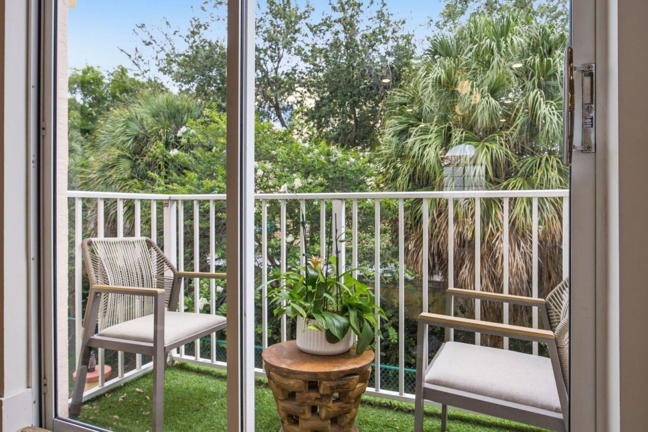 2465 NE 14th St Causeway, Pompano Beach, FL 33062 Photo