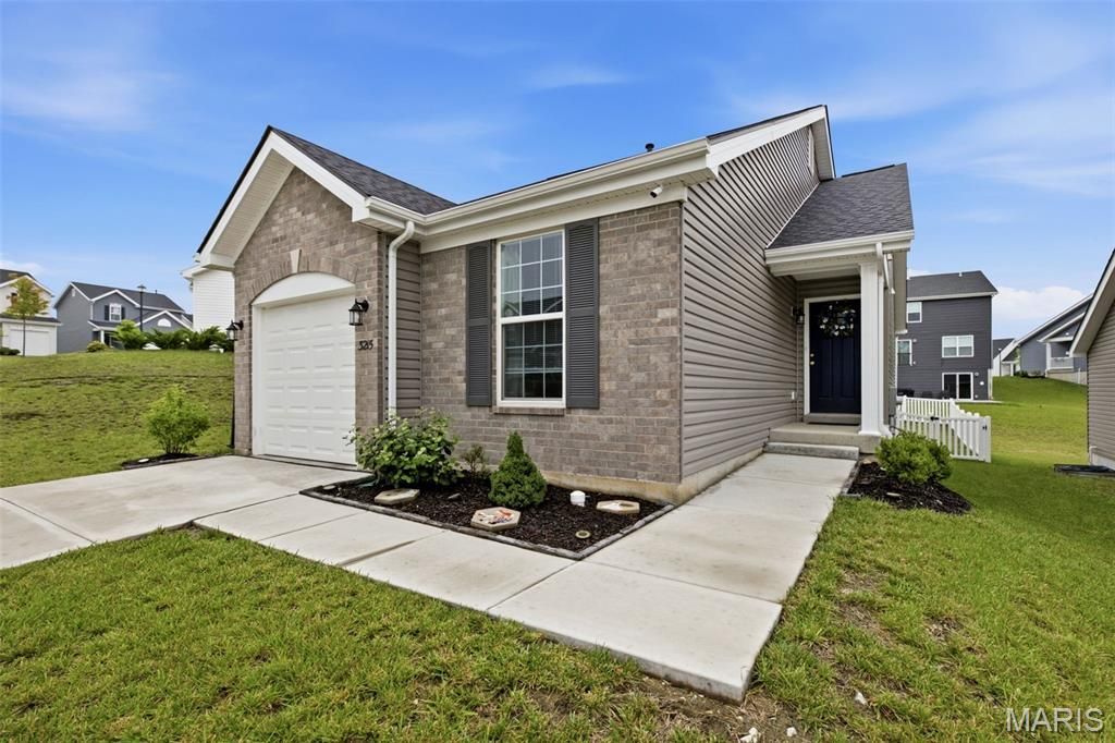 3215 White Pine Drive , Imperial, MO 63052 Main Photo