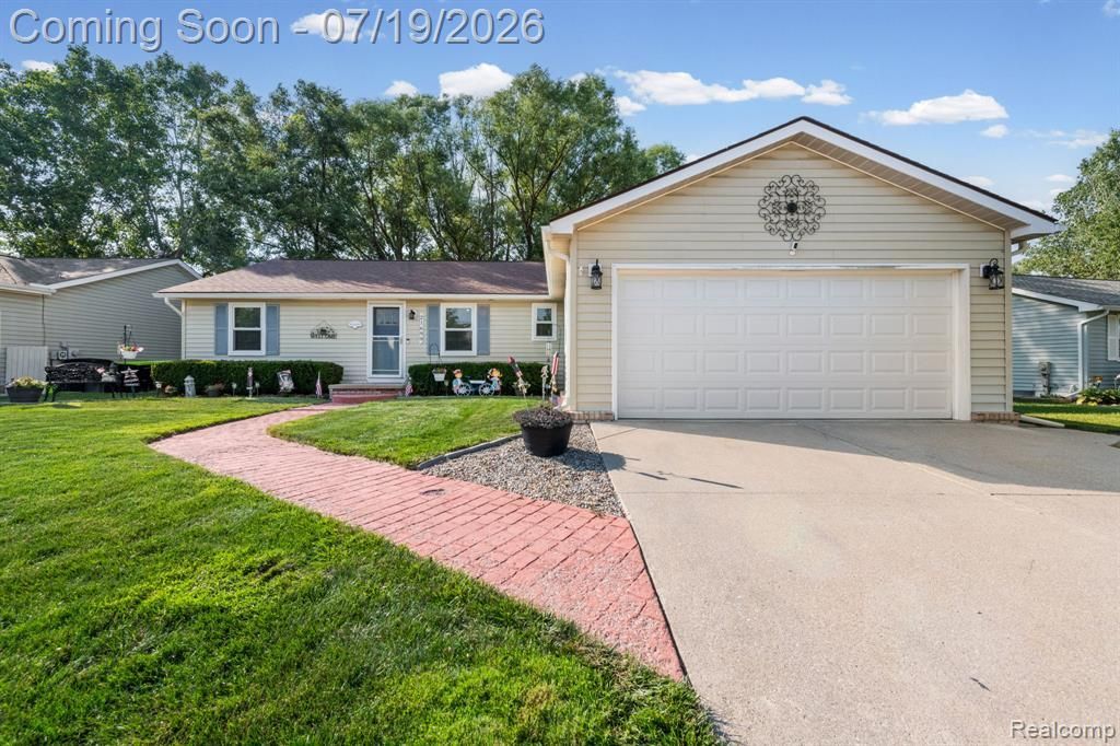 21699 Brookside North Drive, Macomb Township, MI 48044 Main Photo