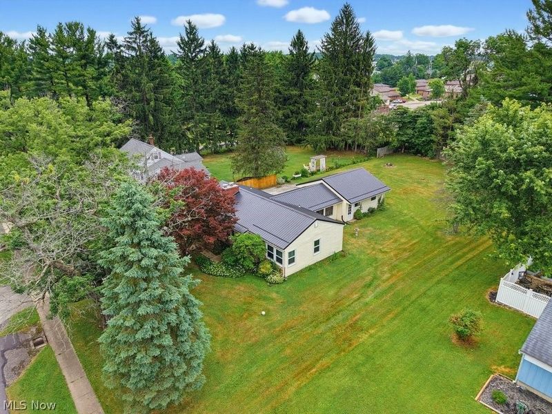 14421 Garden Street, Burton, OH 44021 Photo 11
