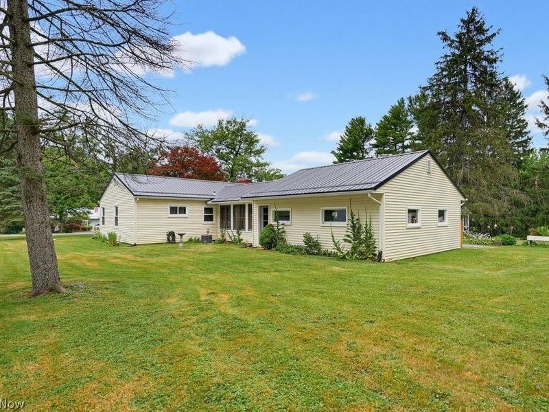 14421 Garden Street, Burton, OH 44021 Photo 9