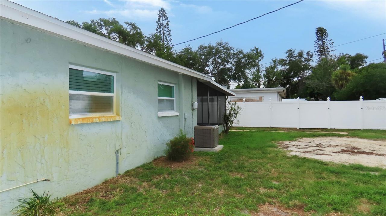 6543 34th Terrace N, Saint Petersburg, FL 33710 Photo