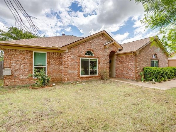 9425 Carson Ranch Road, Crowley, TX 76036