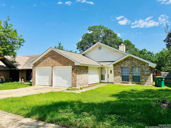7906 FOREST RNCH, Live Oak, TX 78233